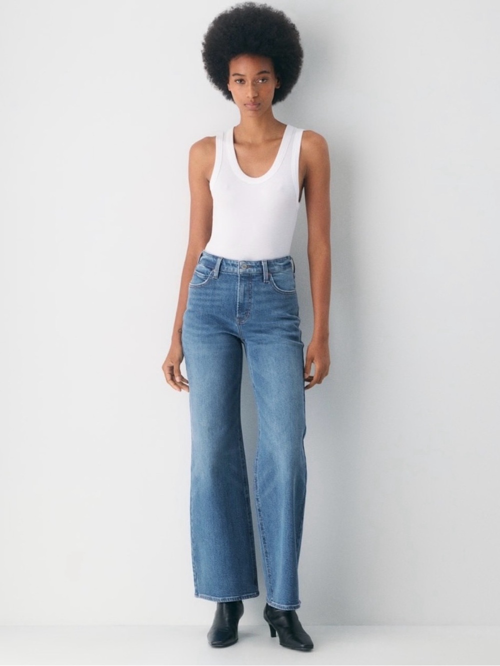 Aritzia Denim Forum The '90s Joni Hi-Rise Loose Jean Size 26